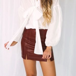 NWT Le Glace Wine Mini Skirt
